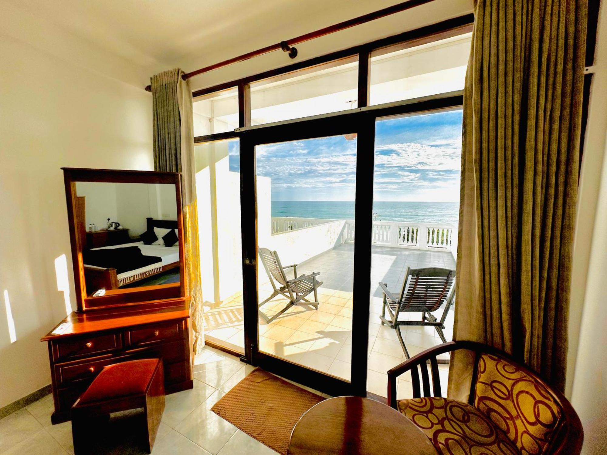 Adana Beach Resort Mirissa Exteriér fotografie